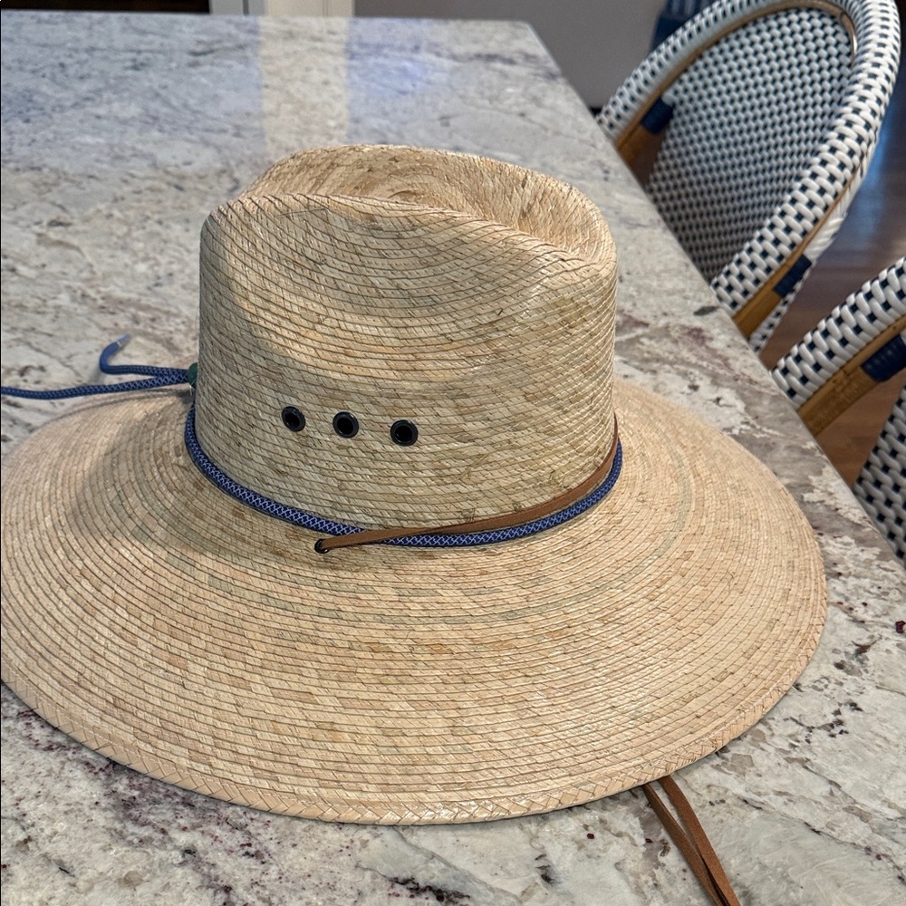 Stylish Straw Sun Hat with Blue Accent